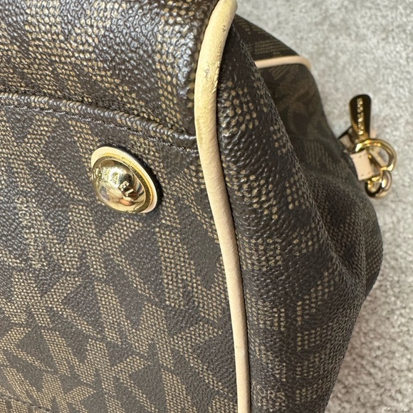 Michael Kors Speedy MK Signature Monogram Logo Satchel Bag with adjustable strap - Picture 11 of 16
